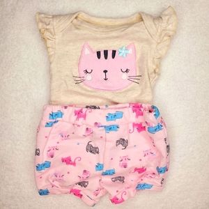 Bon bébé cat cream top with pink shorts